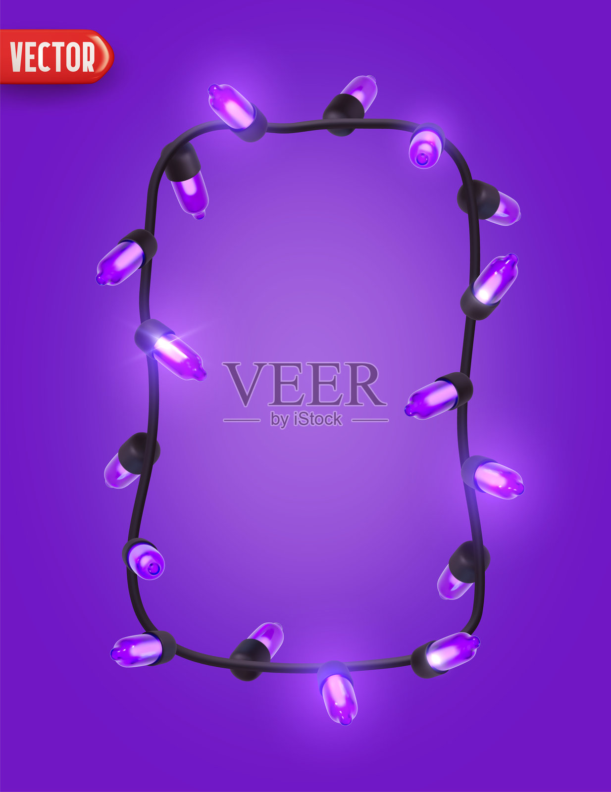 节日圣诞蓝色串灯闪耀发光。逼真的3D新年装饰花环，孤立在丰富的紫色背景上。矢量插图插画图片素材