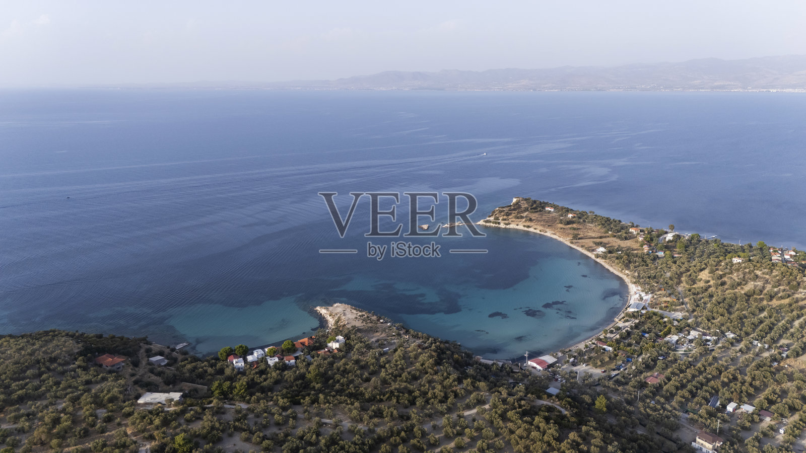 土耳其伊兹密尔迪基利的巴德姆利美丽海岸线照片摄影图片