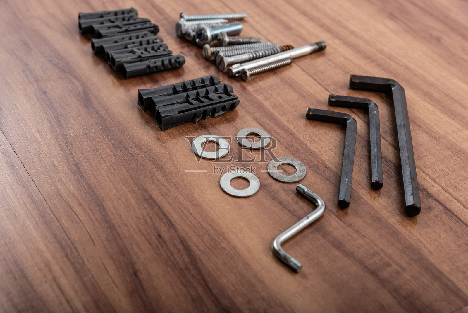 螺丝、螺母、垫圈、L型扳手照片摄影图片