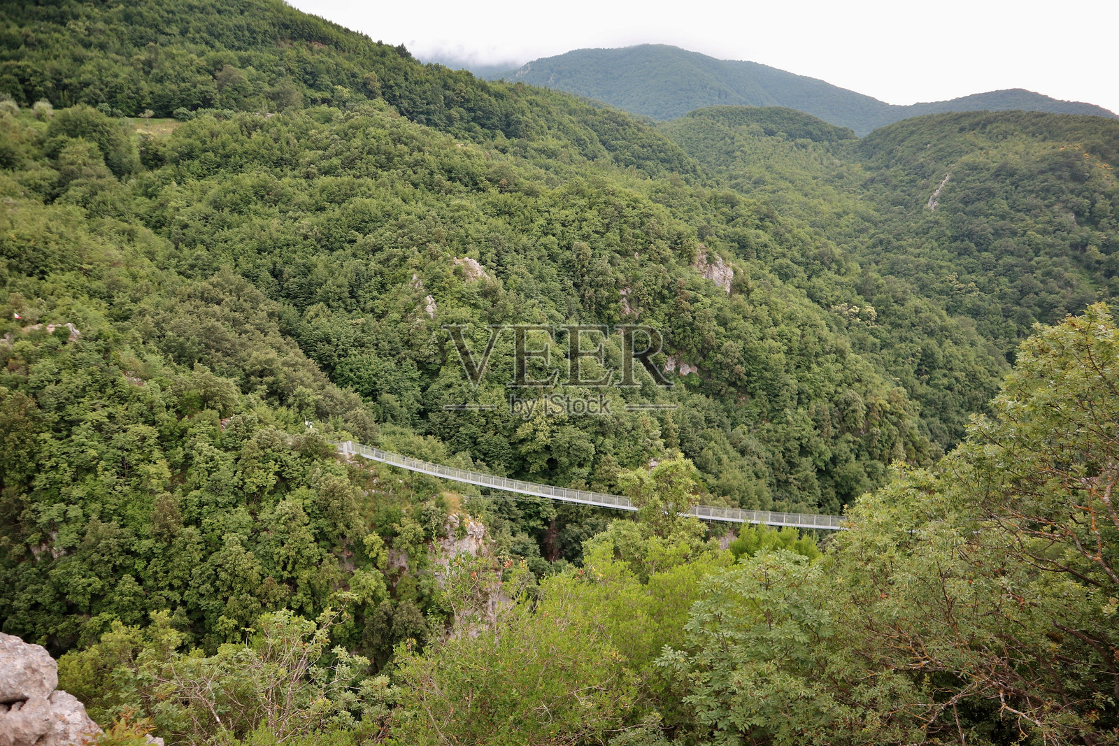 拉维亚诺 - 维龙内·德尔·孔凯的西藏桥照片摄影图片