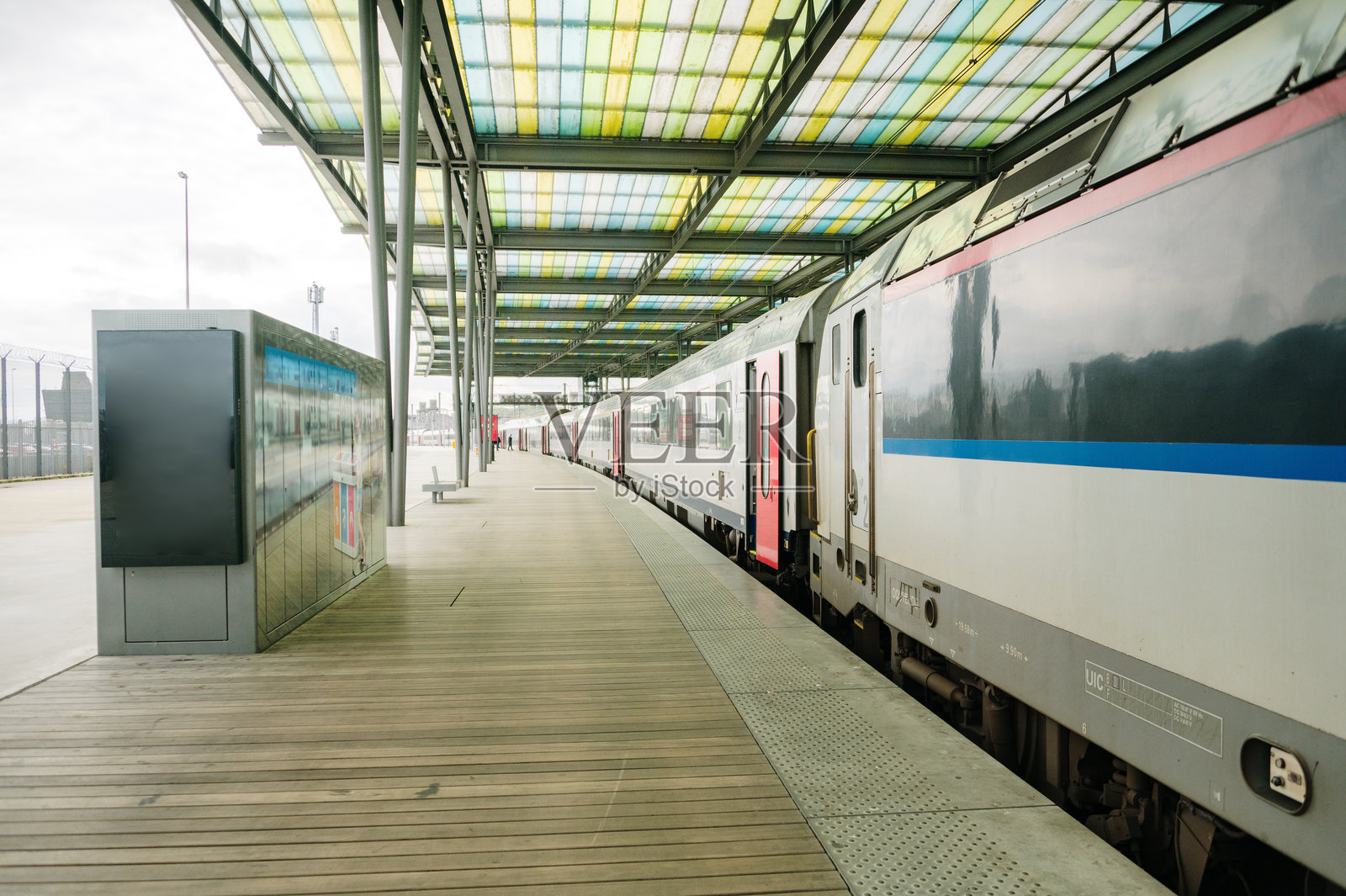 火车站与列车照片摄影图片