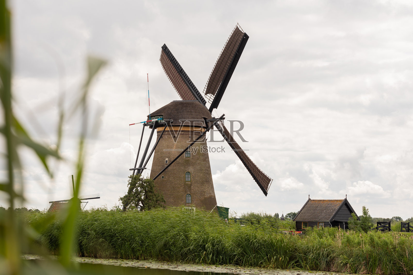 荷兰的历史风车。照片摄影图片
