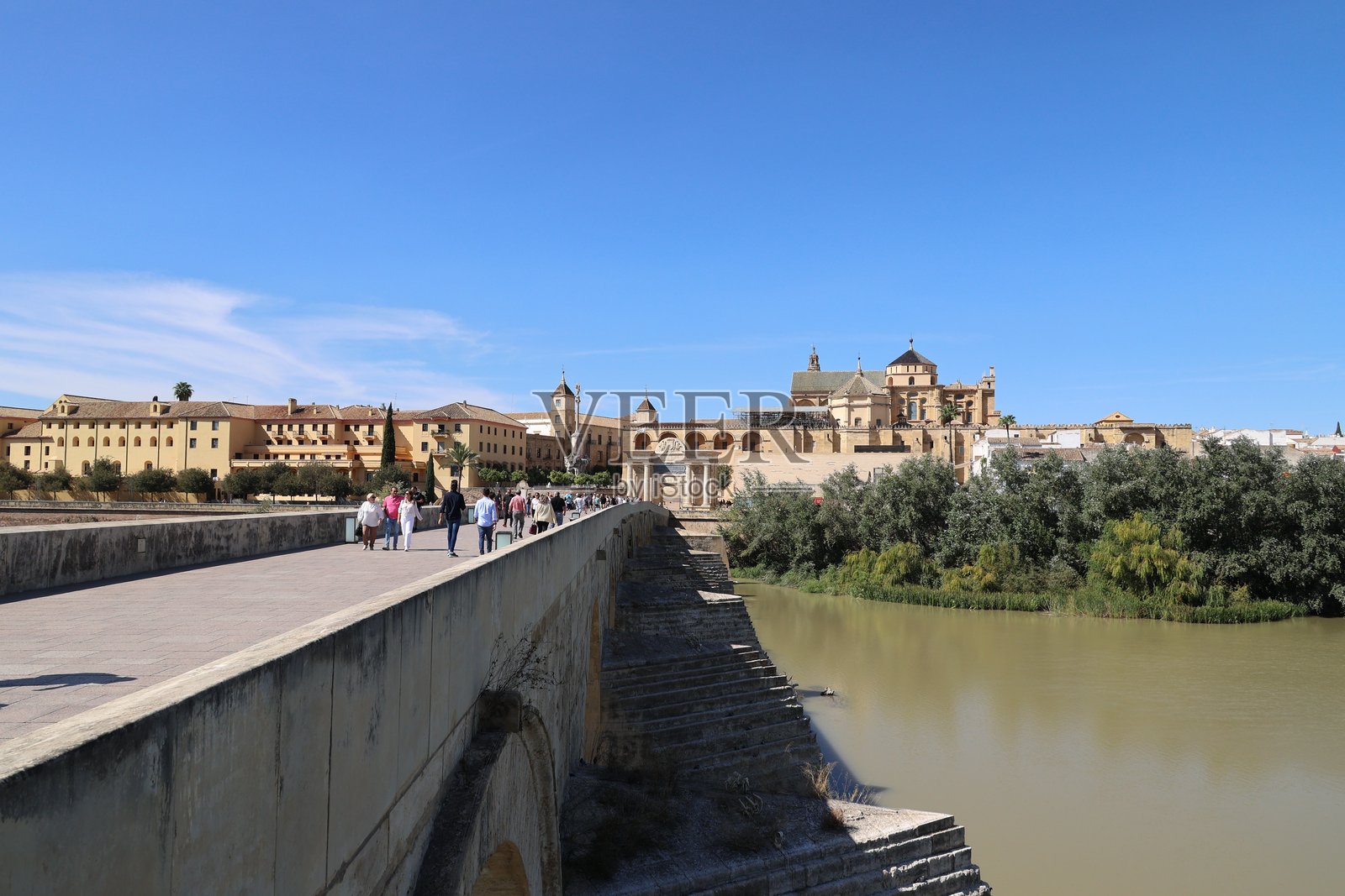 西班牙安达卢西亚科尔多瓦古城的天际线景观照片摄影图片