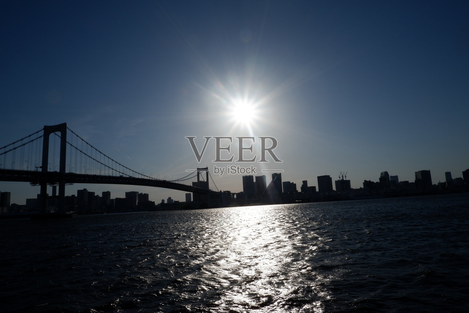 海边的光线照片摄影图片