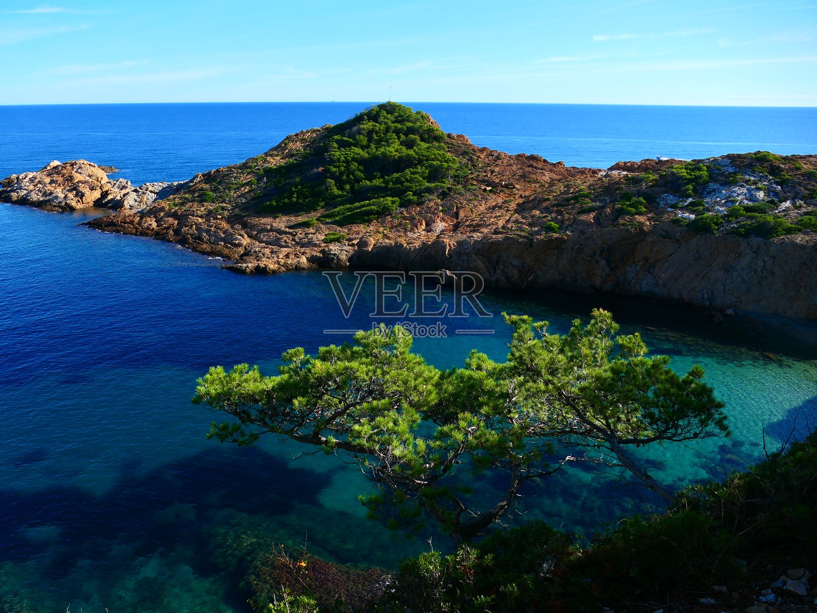 贝古尔周边的萨图纳海湾，卡塔卢尼亚照片摄影图片