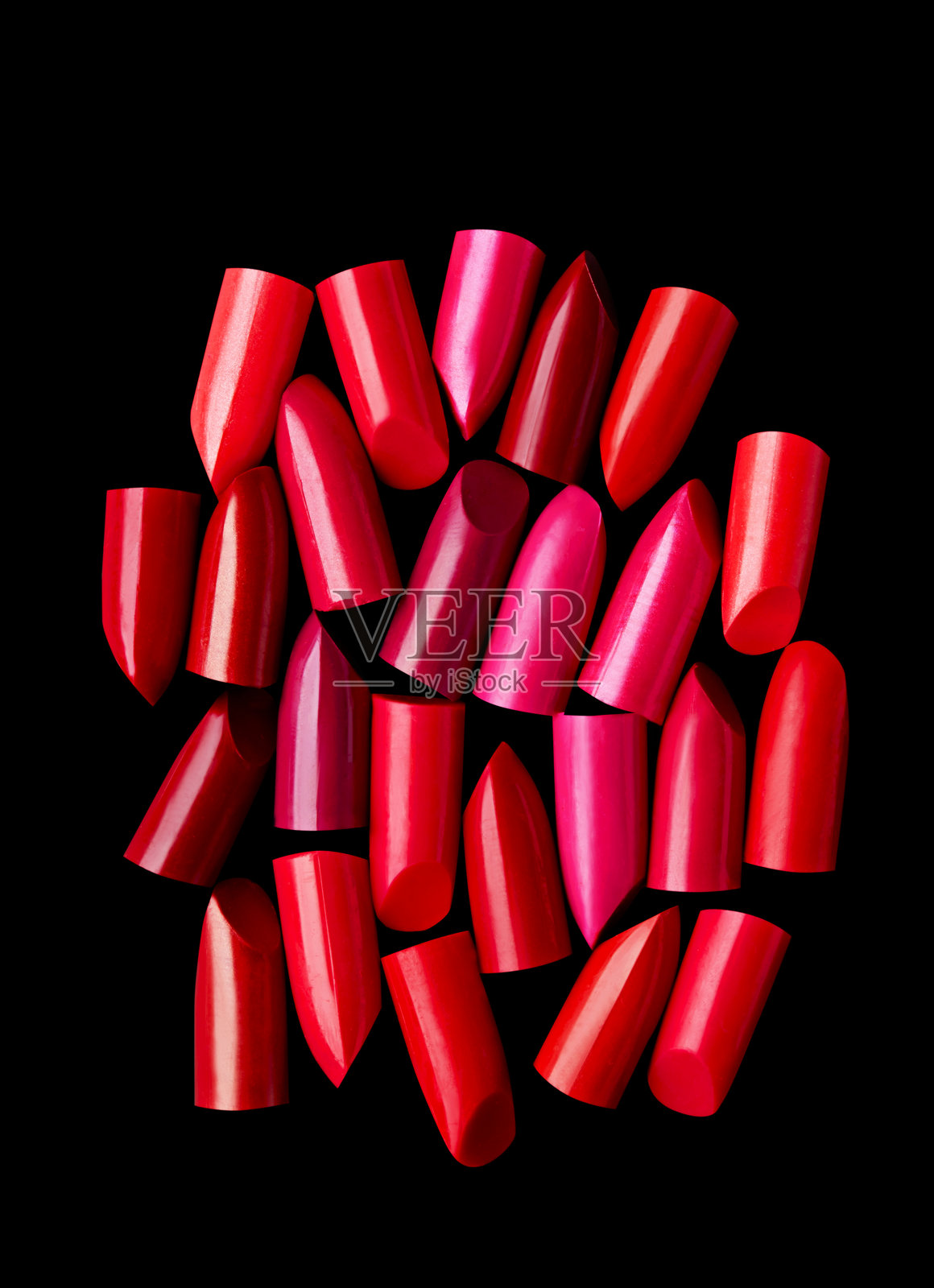 黑色背景上的切割口红组合照片摄影图片