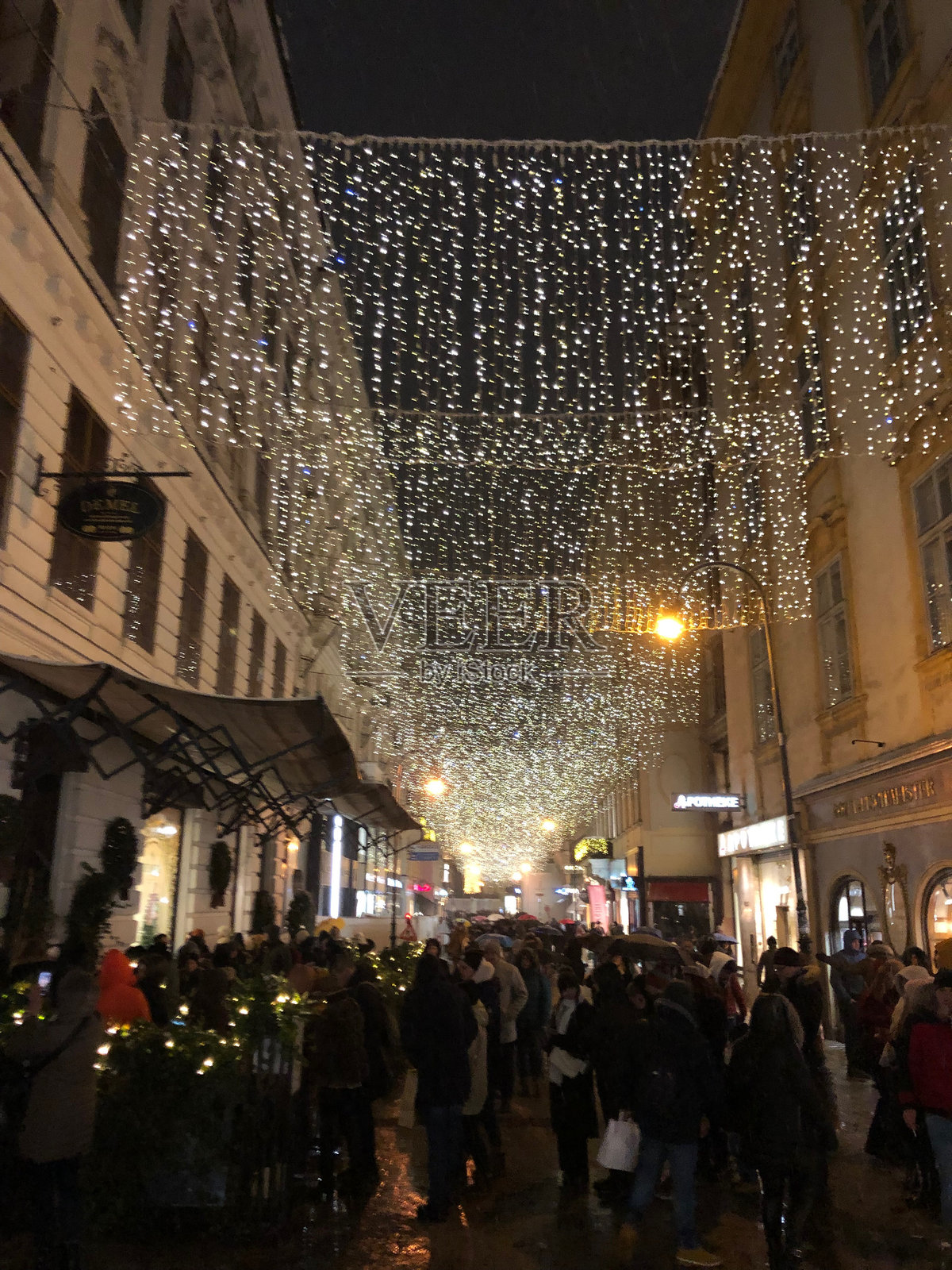维也纳的降临节灯光照片摄影图片
