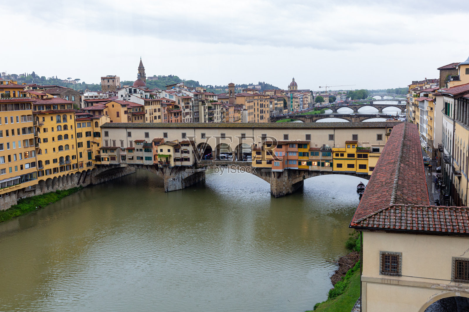 佛罗伦萨的老桥，维基奥桥照片摄影图片