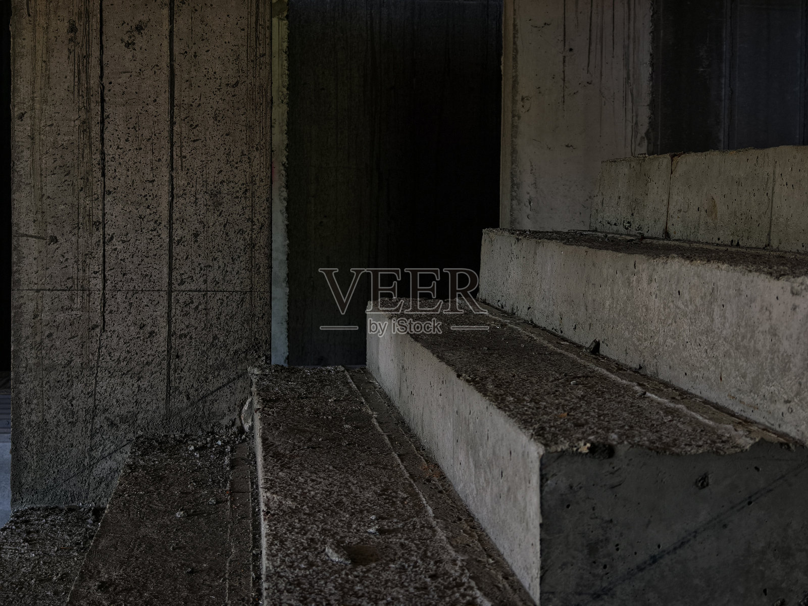 一组结构良好的混凝土楼梯照片摄影图片