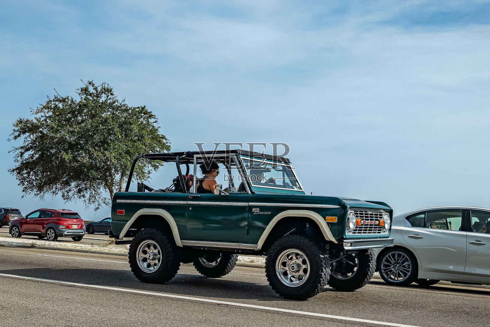 1975年福特布朗科定制SUV照片摄影图片