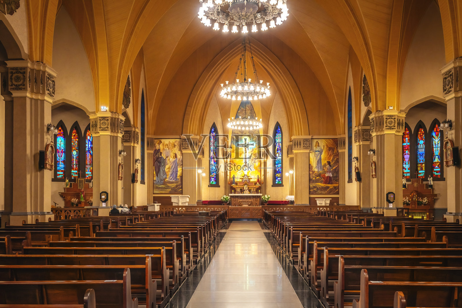 石头大教堂内部（Catedral de Pedra） - 洛尔德圣母教堂 - 巴西南大河州卡内拉照片摄影图片