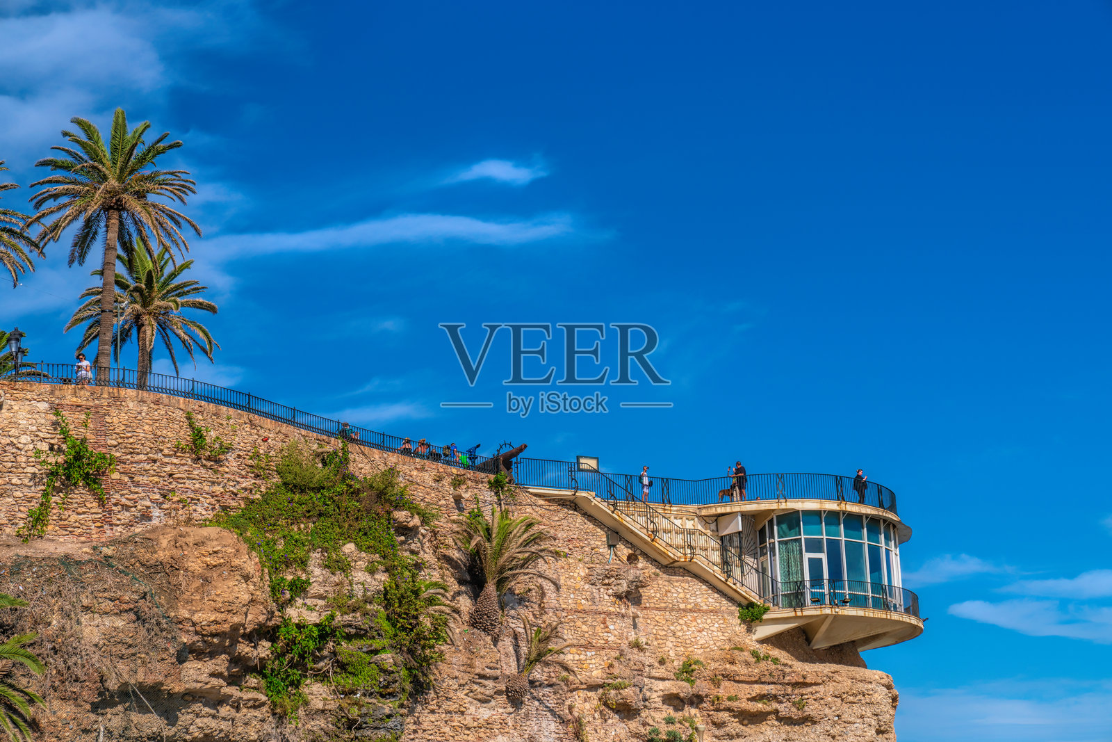 西班牙安达卢西亚太阳海岸的内尔哈欧洲阳台观景台照片摄影图片