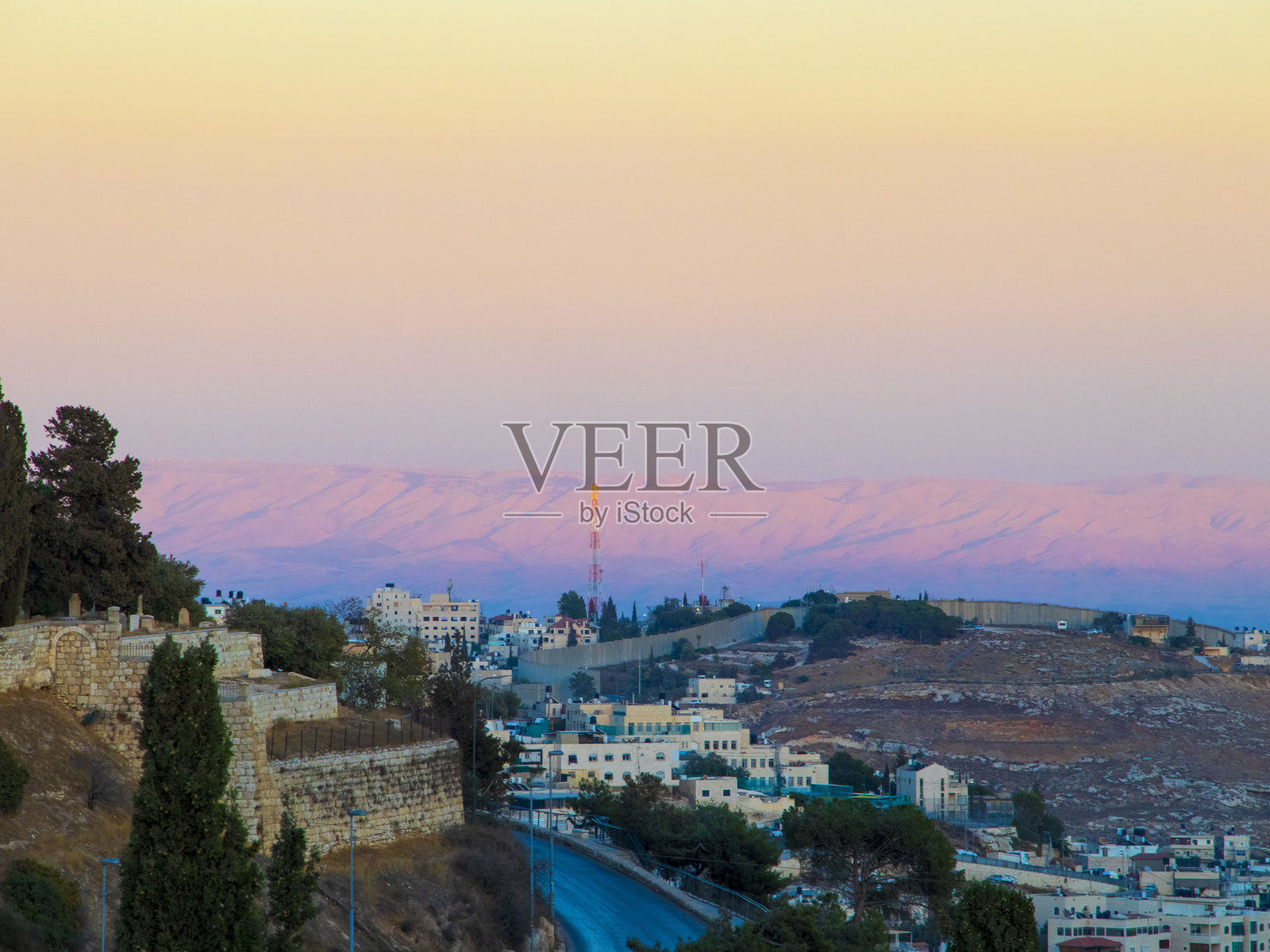 山脉的景观照片摄影图片