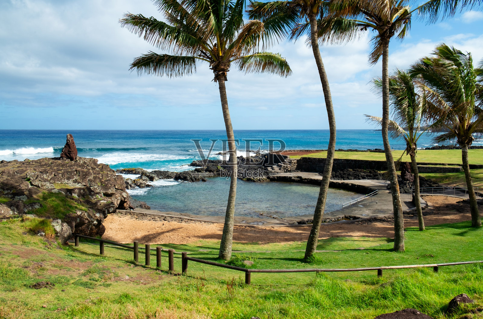 复活节岛的天然游泳池照片摄影图片