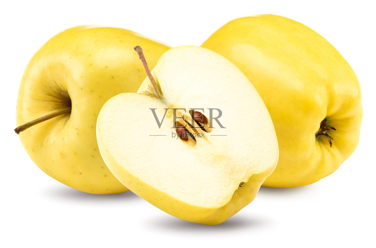 一片黄色苹果，孤立在白色背景上。剪切路径。照片摄影图片