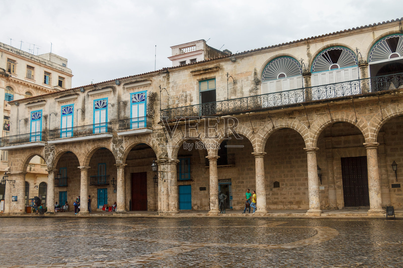 古巴哈瓦那市中心的殖民历史建筑照片摄影图片