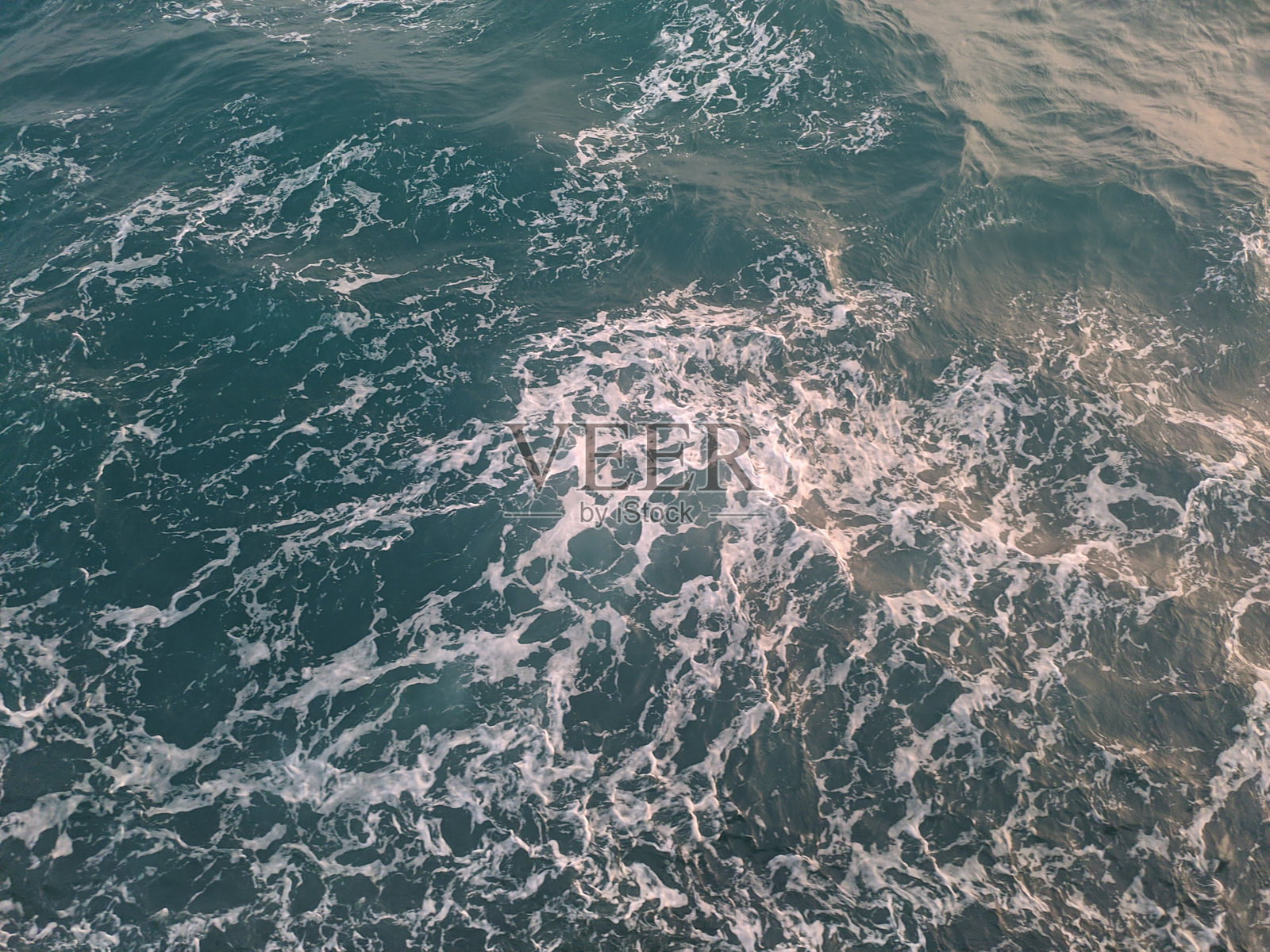 蓝色海洋波浪的全景拍摄照片摄影图片