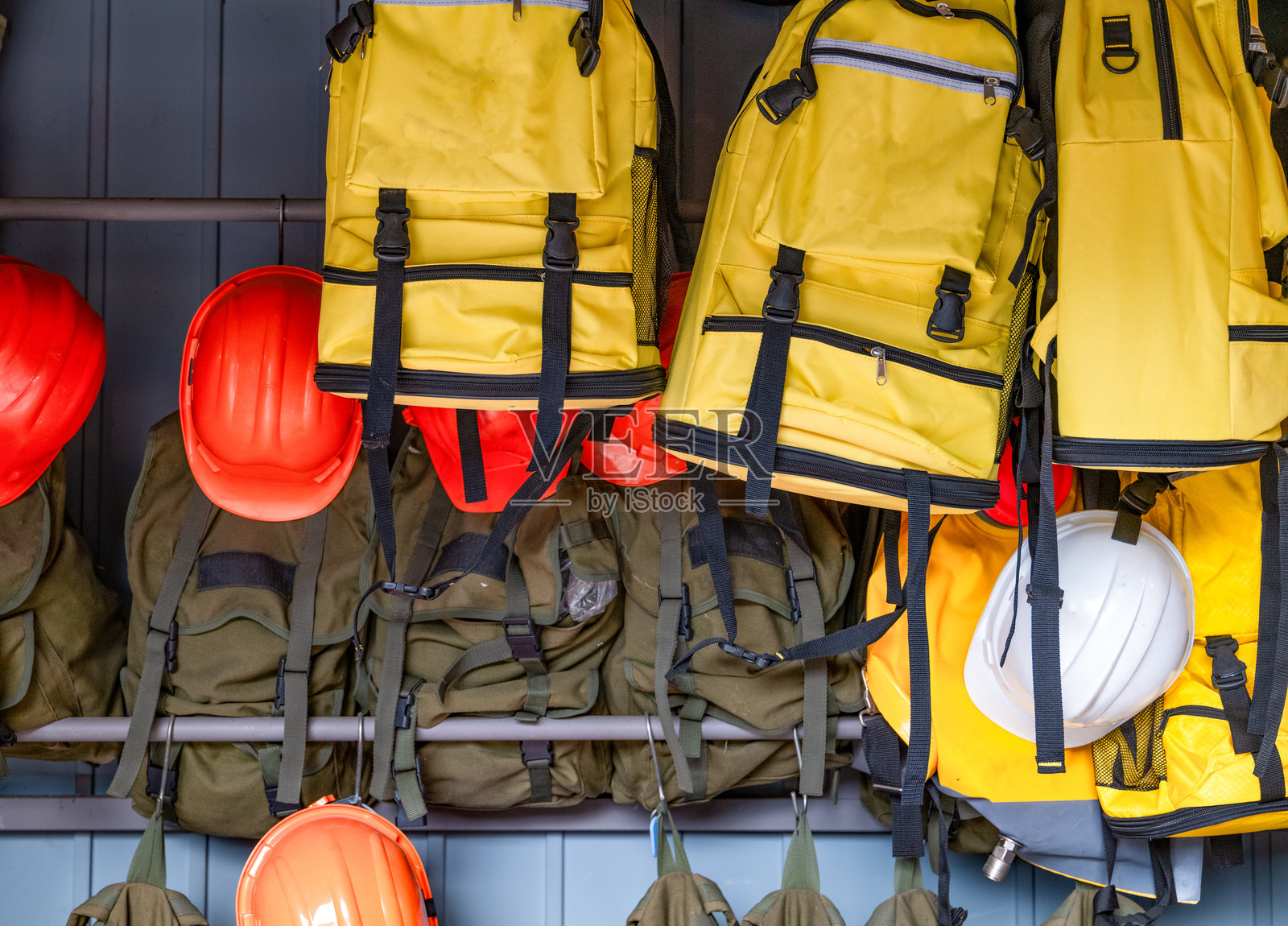 应急情况下使用的物资仓库细节照片摄影图片