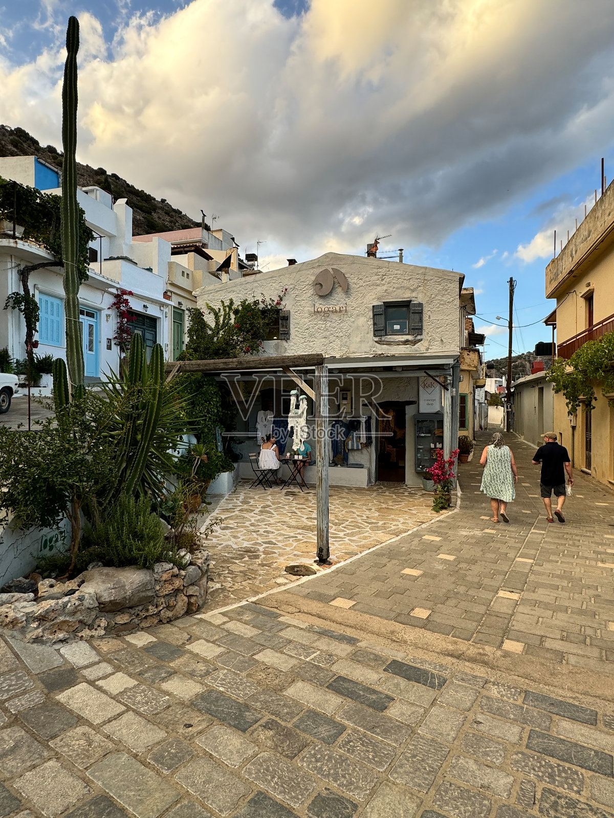 克里察村中心的街道，克里特岛，希腊照片摄影图片