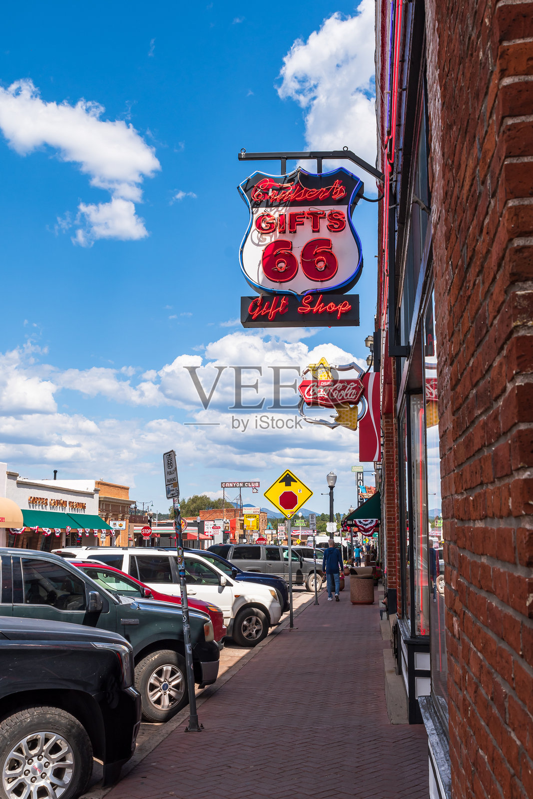 美国亚利桑那州威廉斯街道上的霓虹灯招牌照片摄影图片