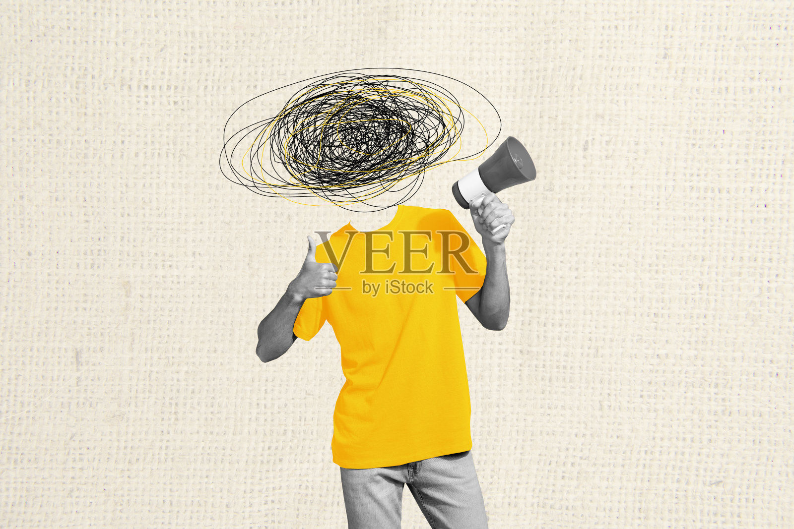 无头隐身人物的复合艺术3D素描照片拼贴，年轻男子手持扬声器，领导者竖起大拇指。照片摄影图片