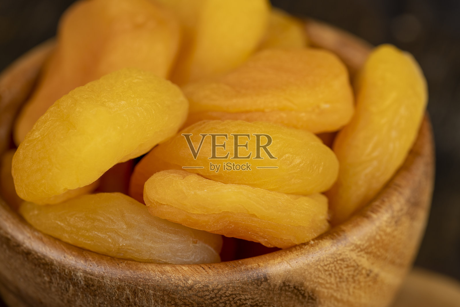 甜干果 干制的去核杏干片照片摄影图片