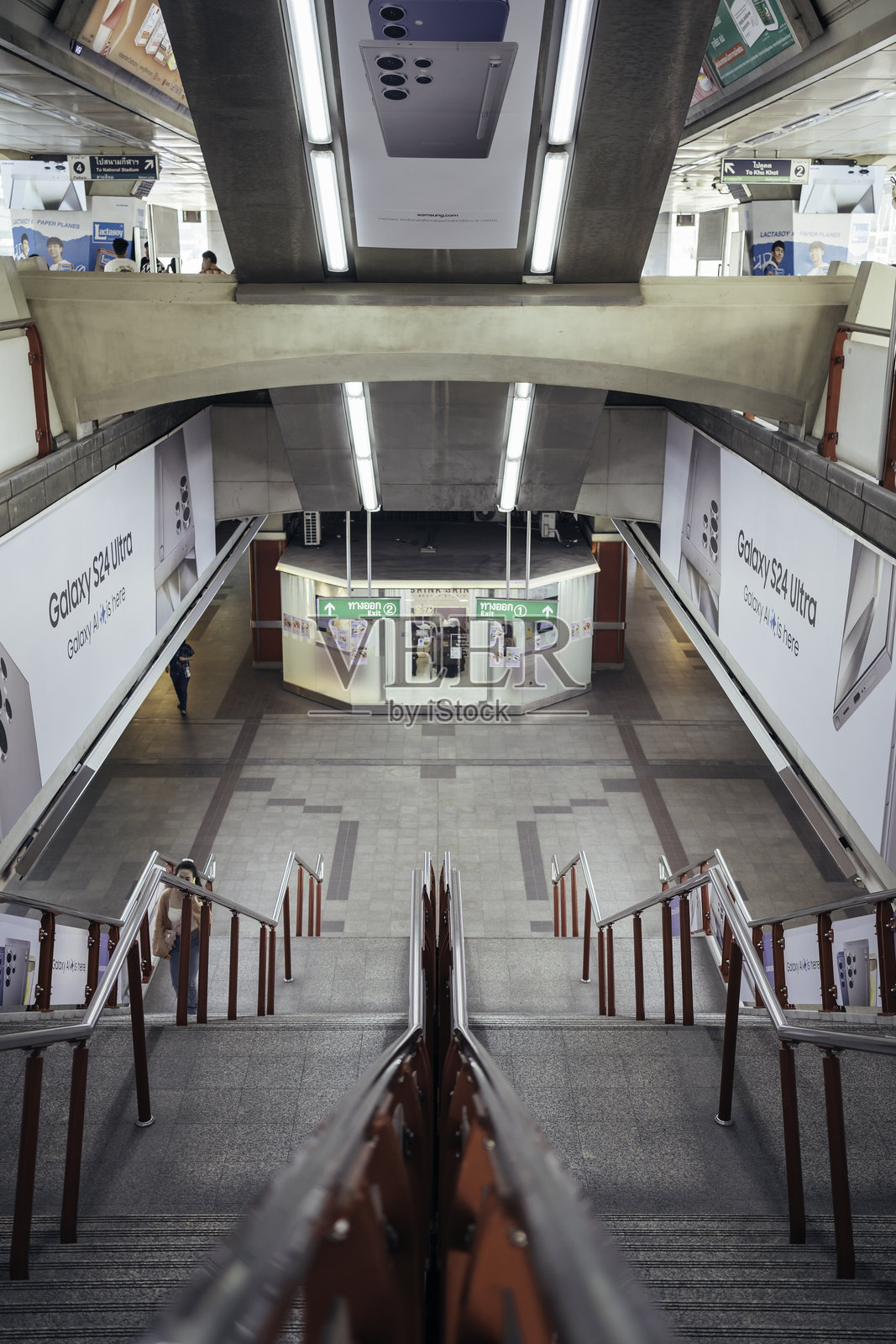 曼谷的地铁站，BTS。照片摄影图片