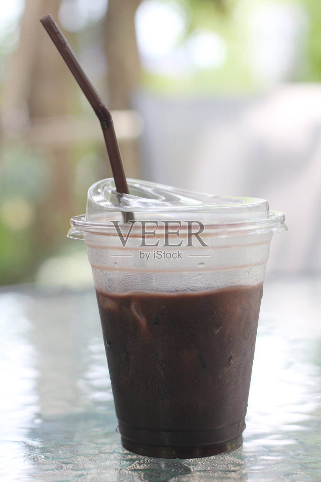 咖啡馆里的黑咖啡照片摄影图片