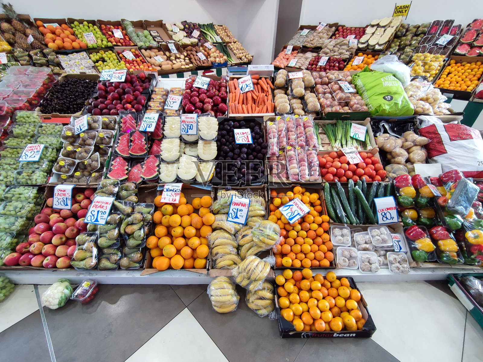 格拉斯哥的杂货店里的西红柿照片摄影图片