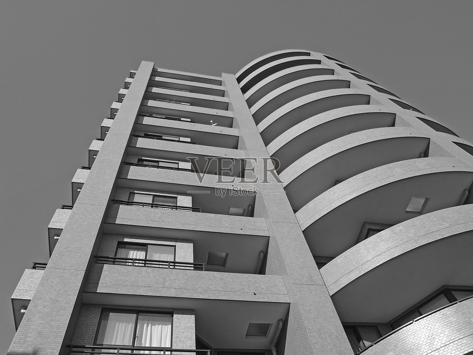 建筑与天空。照片摄影图片