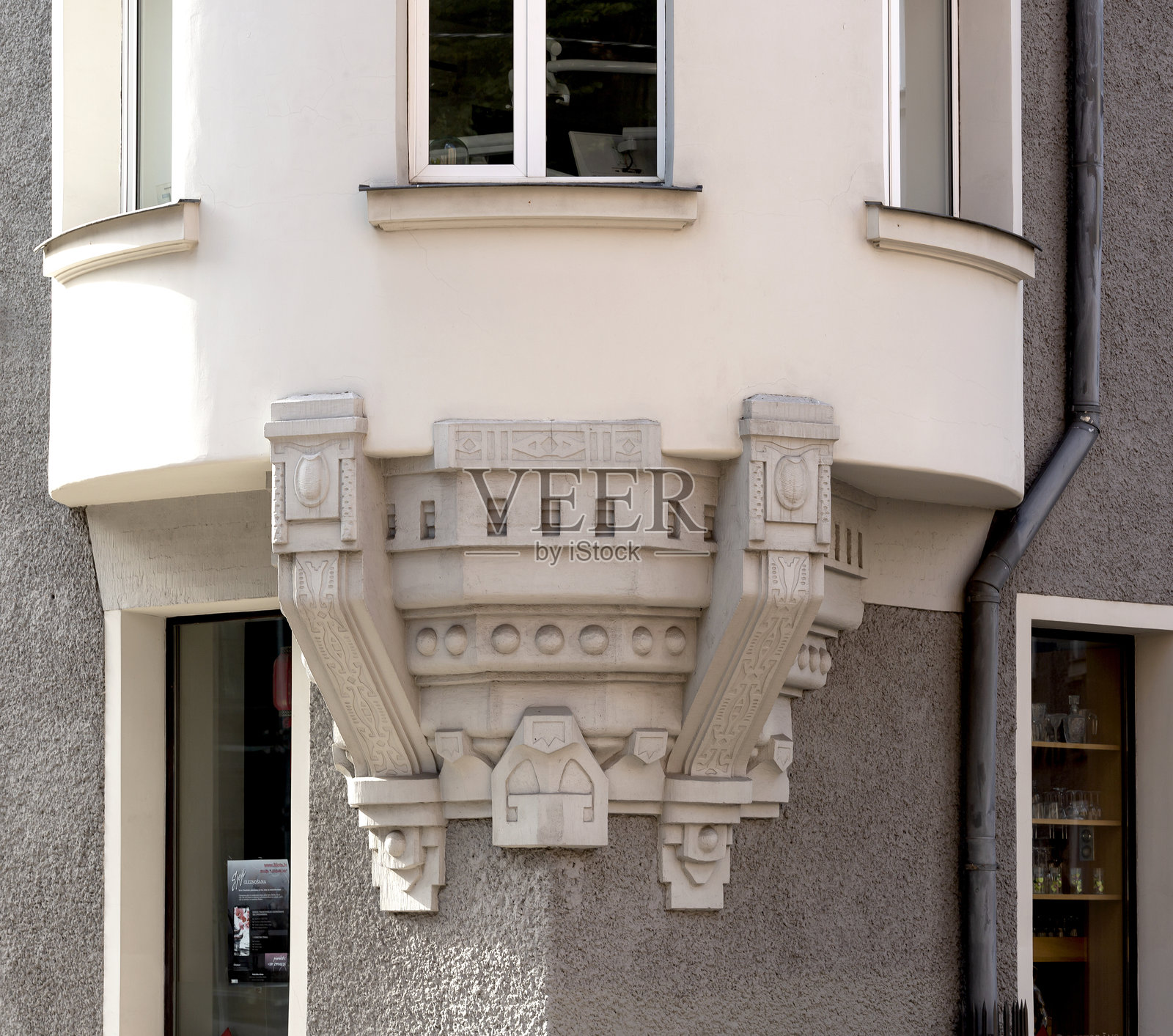 几何装饰元素支撑着讲台照片摄影图片