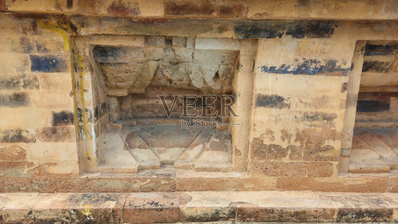 越南芽庄市占婆塔的墙壁特写，称为波那加寺。照片摄影图片