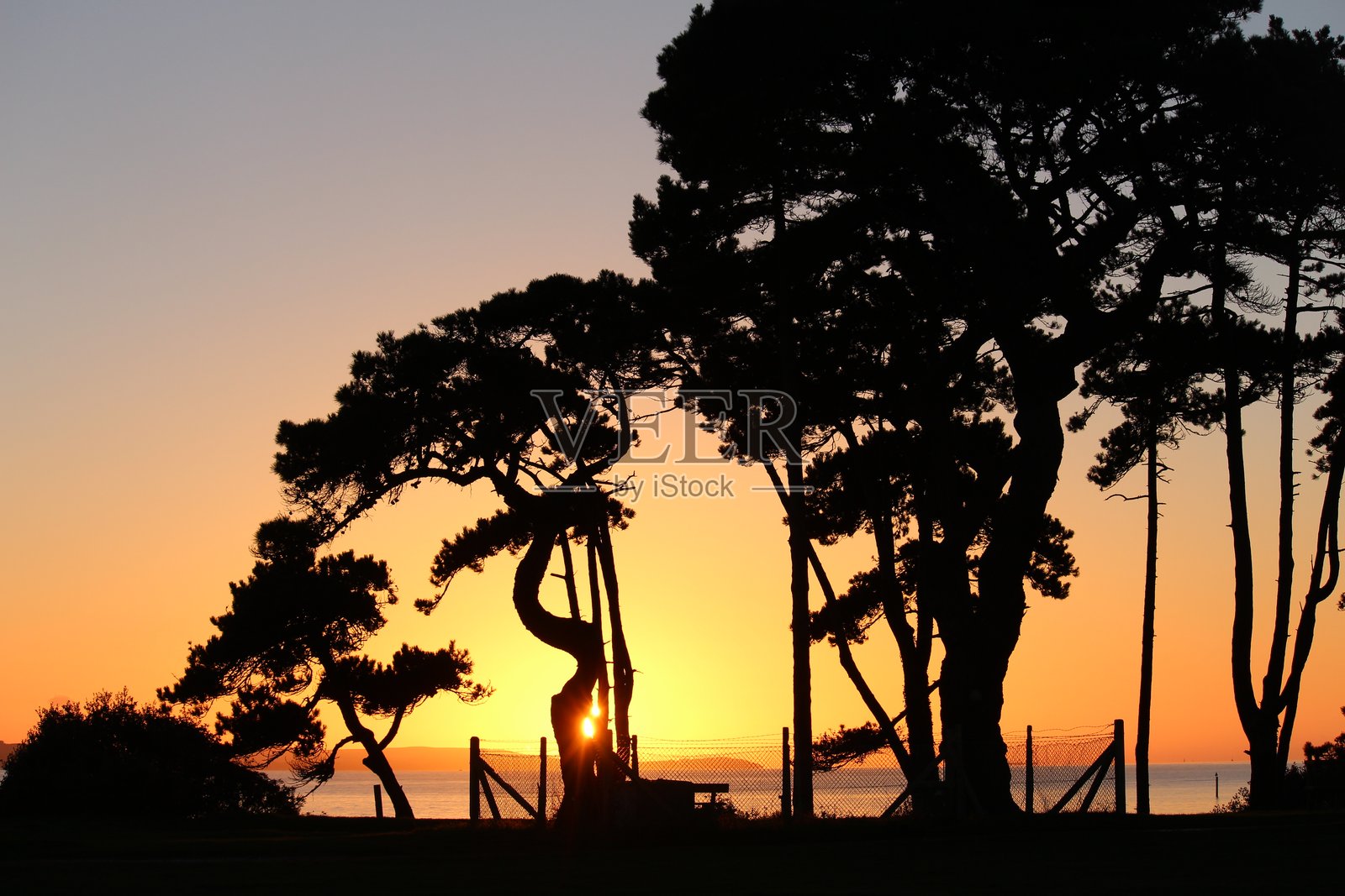 莱佩海滩的日落照片摄影图片