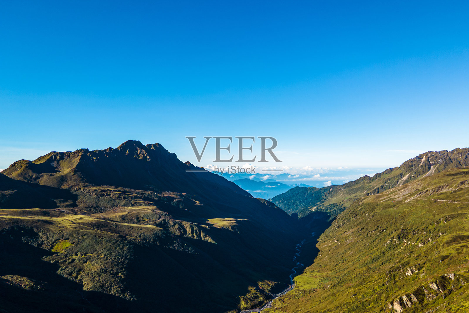 山丘的鸟瞰图照片摄影图片