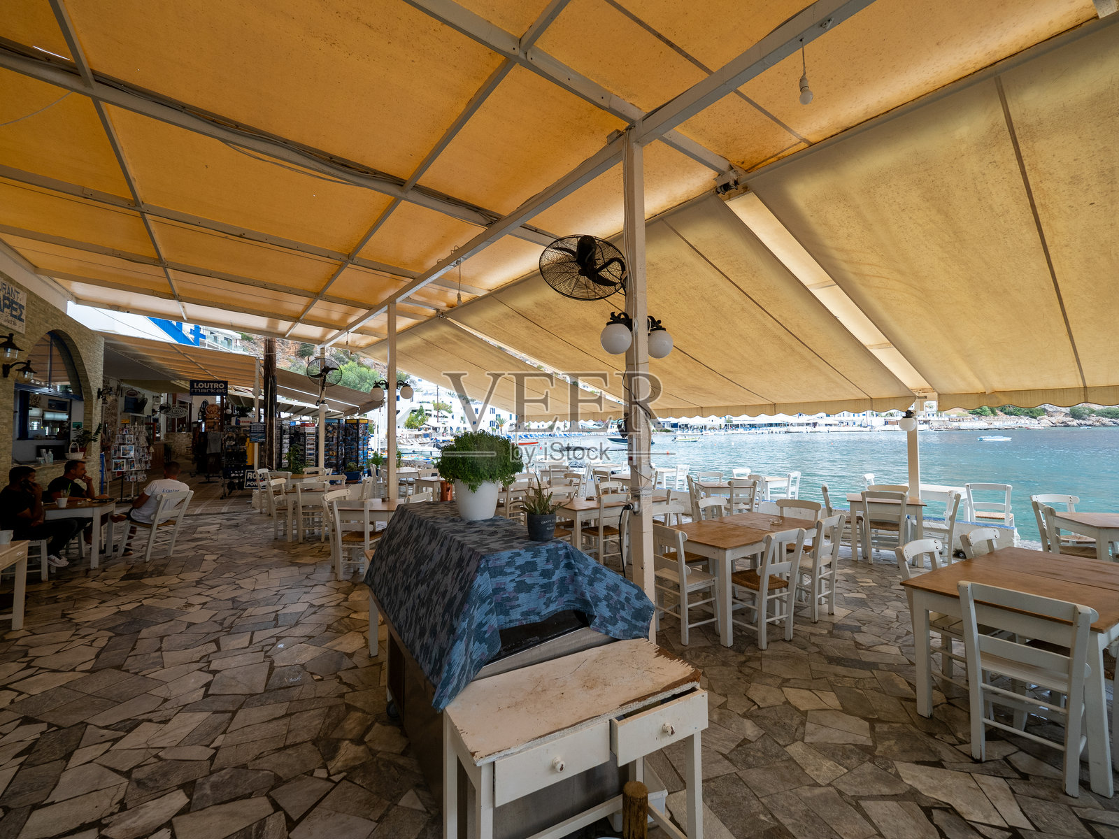 希腊克里特岛洛乌特罗的餐厅照片摄影图片