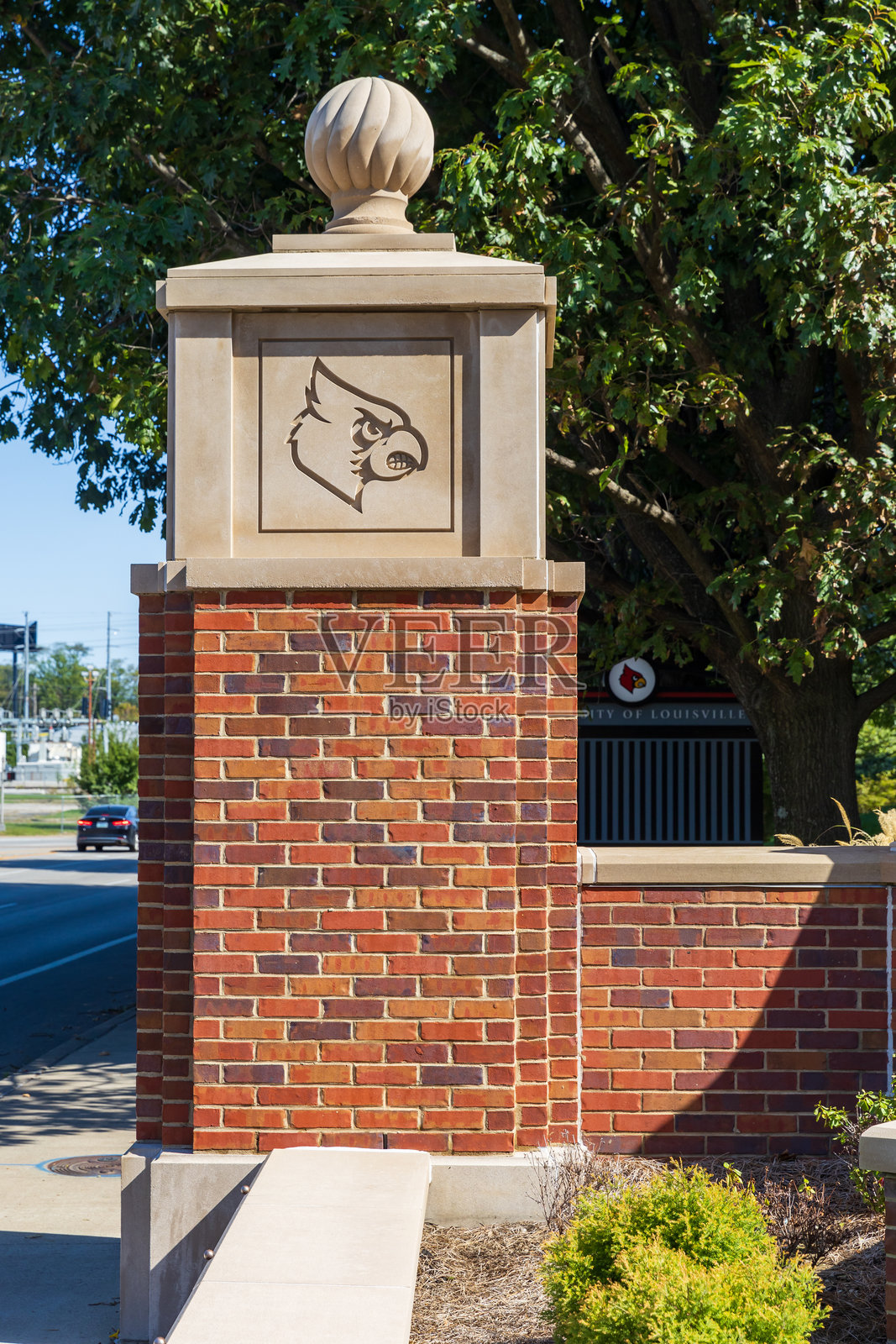 肯塔基州路易斯维尔的路易斯维尔大学标志照片摄影图片