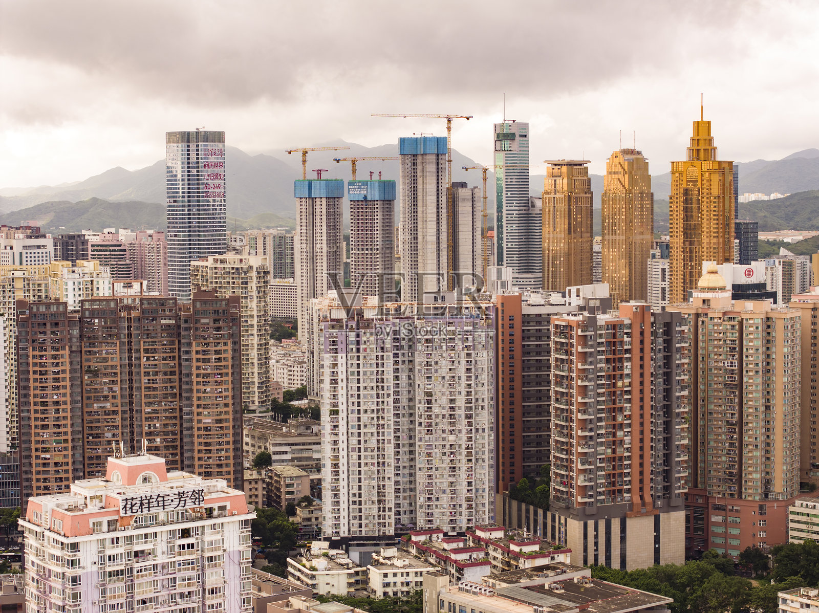 中国深圳市CBD白天的天际线鸟瞰图照片摄影图片