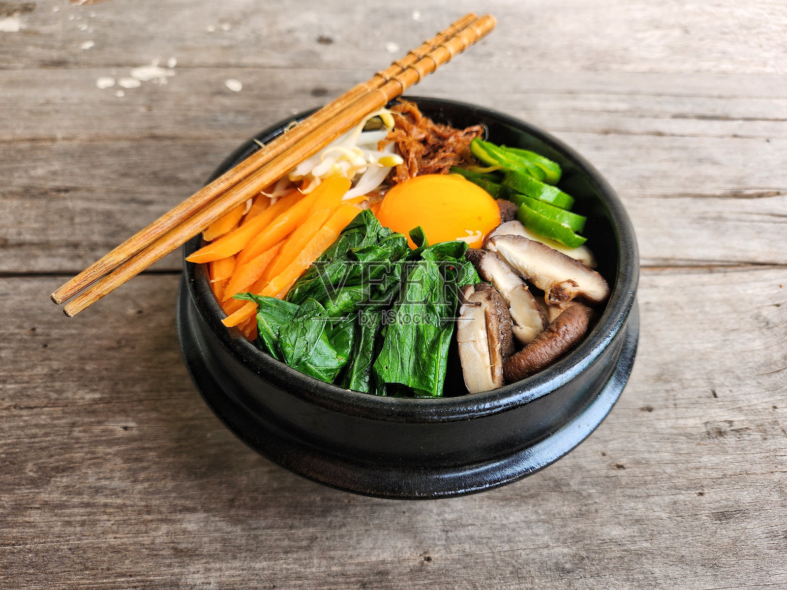 拌饭，米饭和蔬菜，韩国料理照片摄影图片