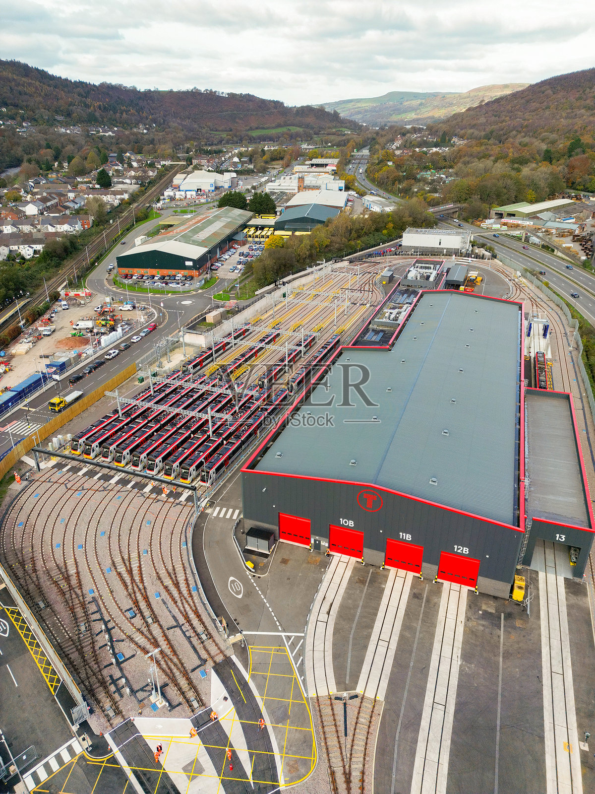 威尔士交通局位于卡迪夫附近的南威尔士地铁列车维修厂照片摄影图片