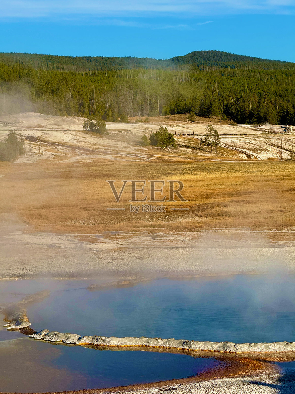 黄石国家公园的上间歇泉盆地照片摄影图片