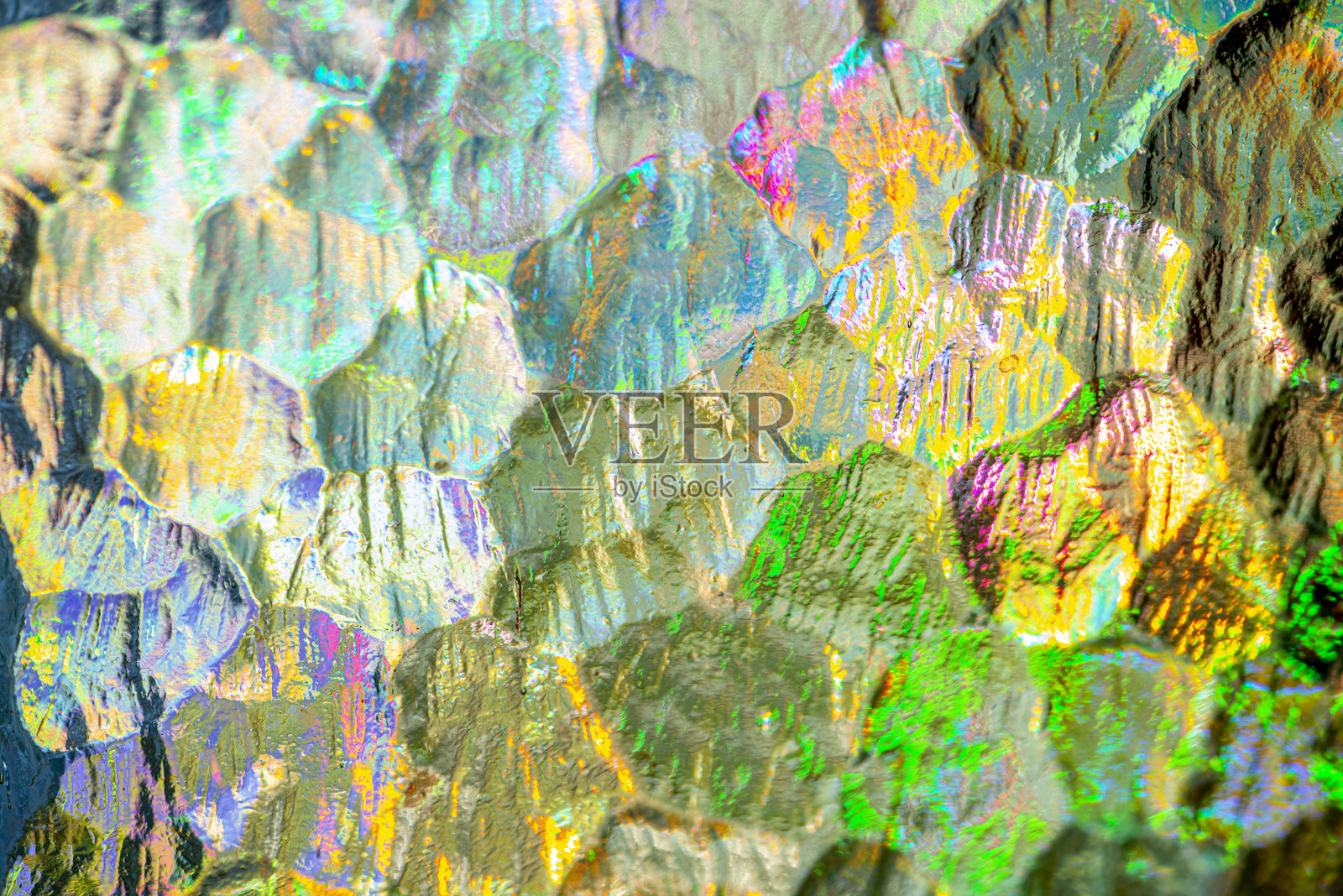 启迪之水晶杯与彩色光芒的图像照片摄影图片