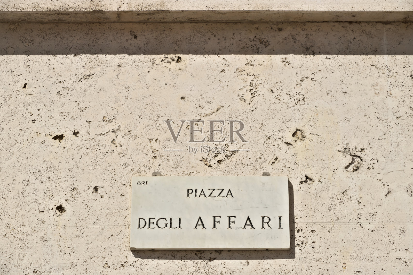 米兰的Piazza degli Affari街道标志。意大利证券交易所位于这个广场的梅扎诺特宫。照片摄影图片