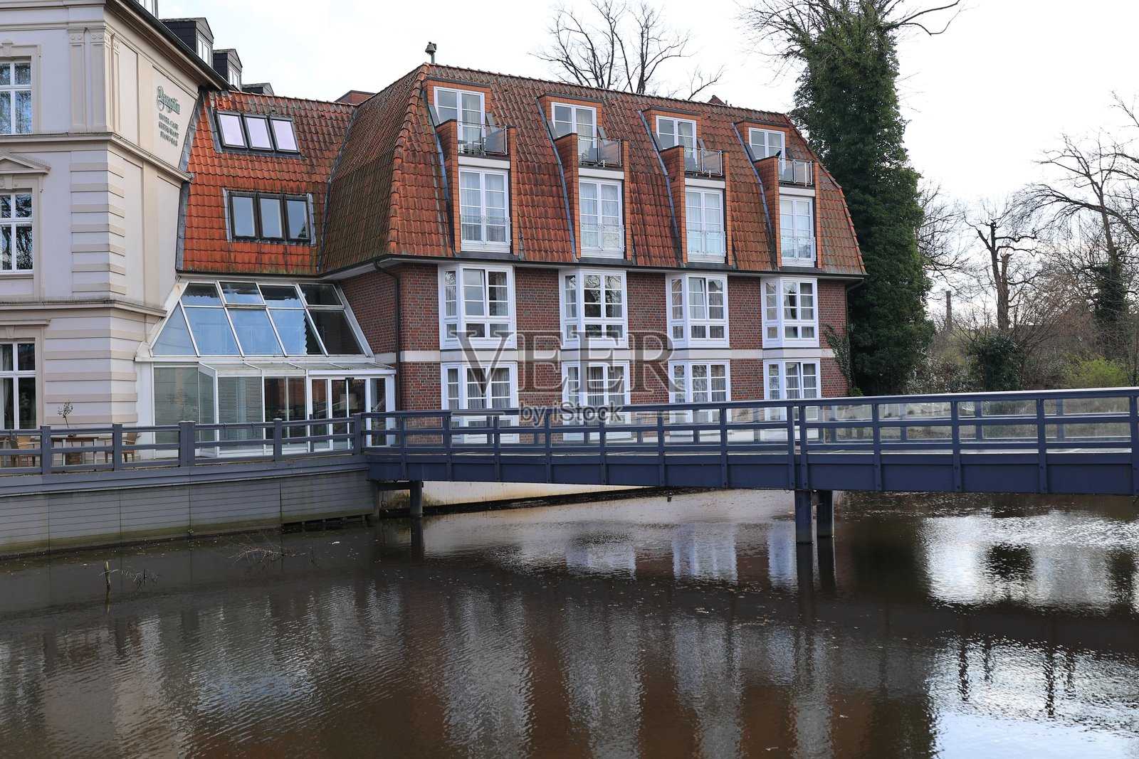 美丽的春天，吕讷堡古镇的日子照片摄影图片