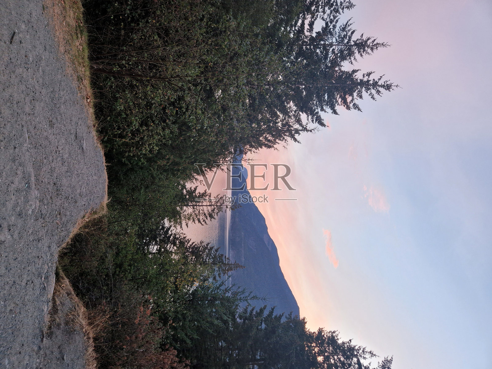 放松的日落照片摄影图片