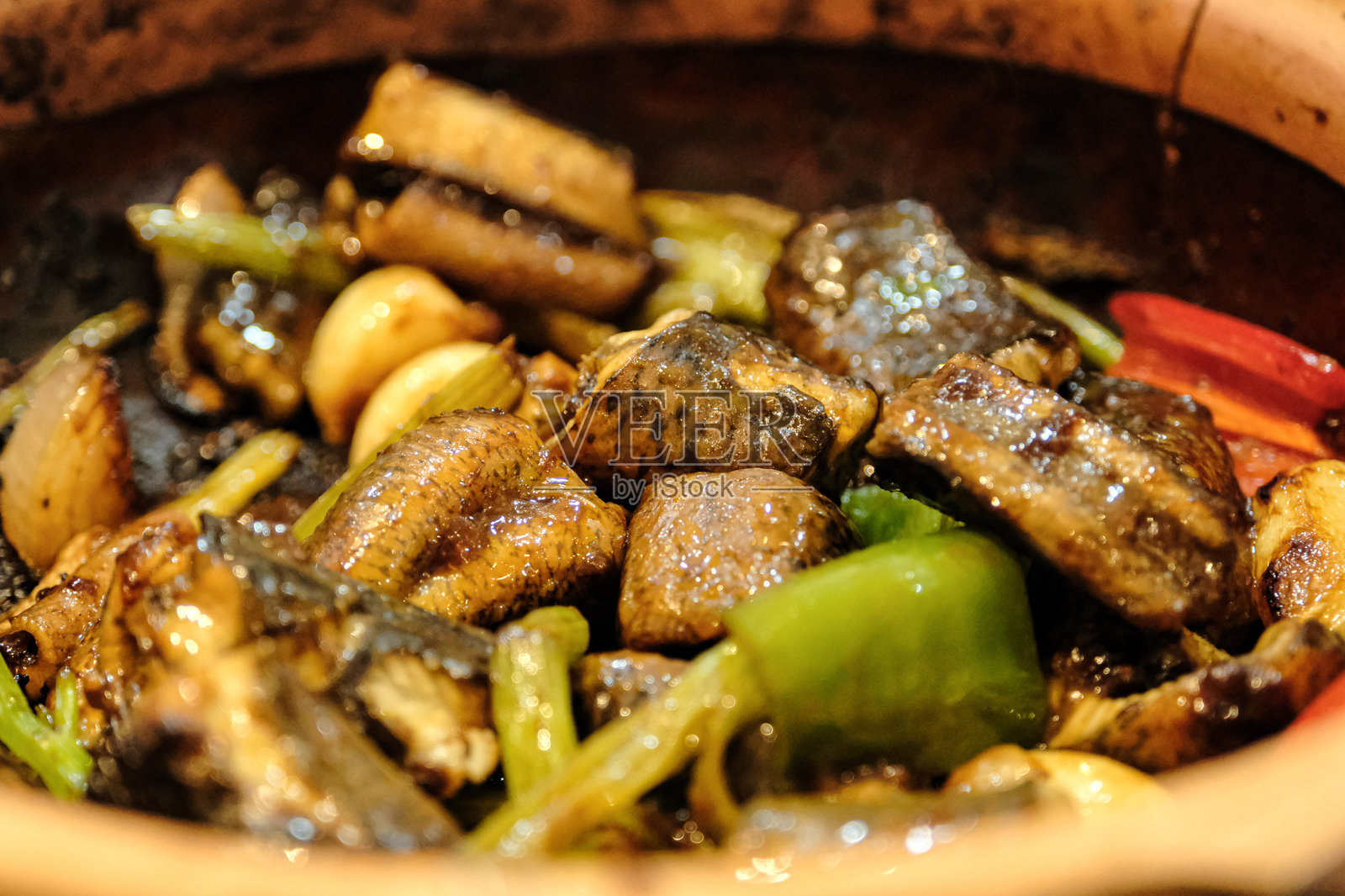 美味丰盈的粤式果冻锅特写照片摄影图片