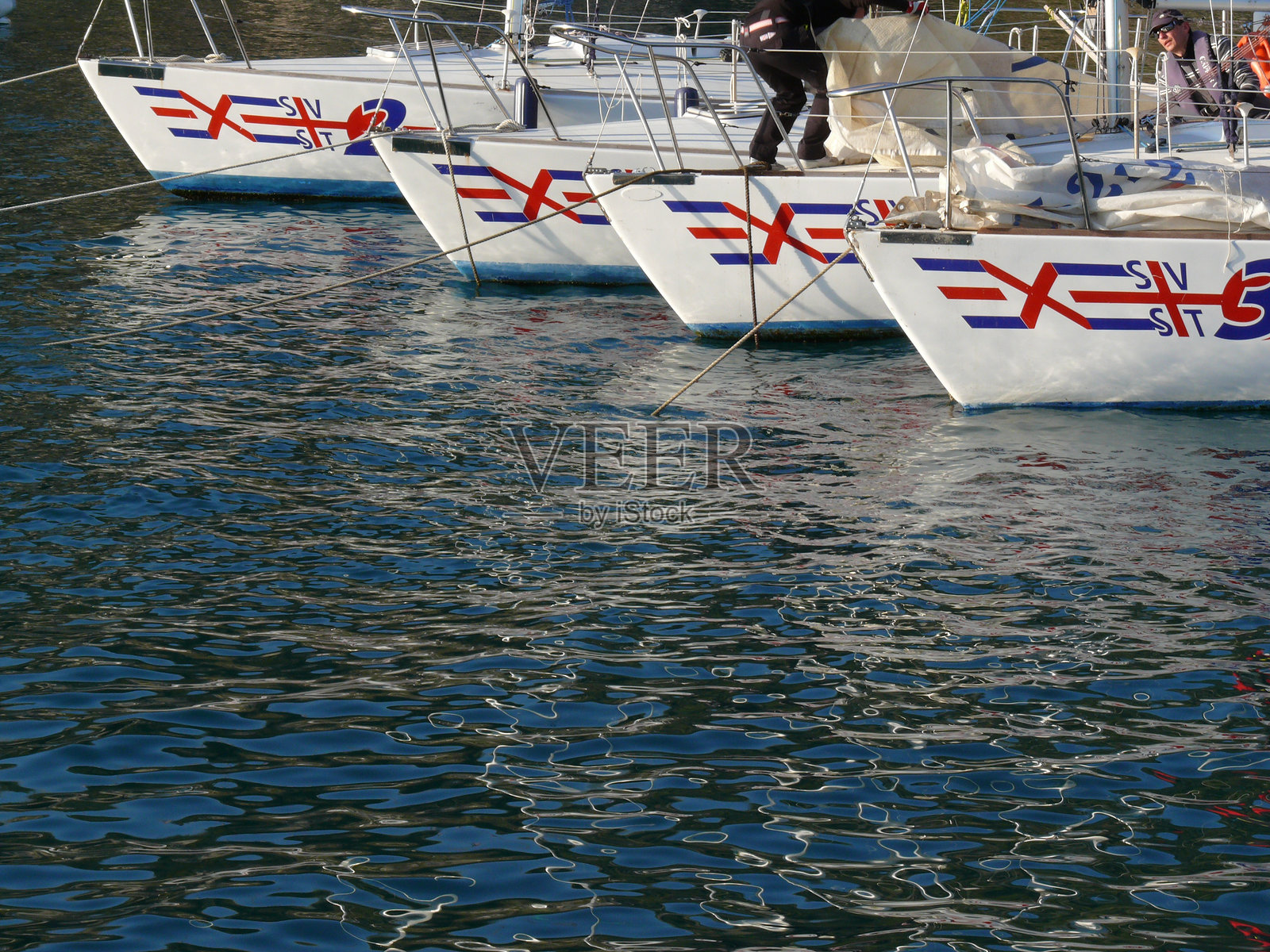 圣特雷莎港口停泊的海洋学校帆船。照片摄影图片