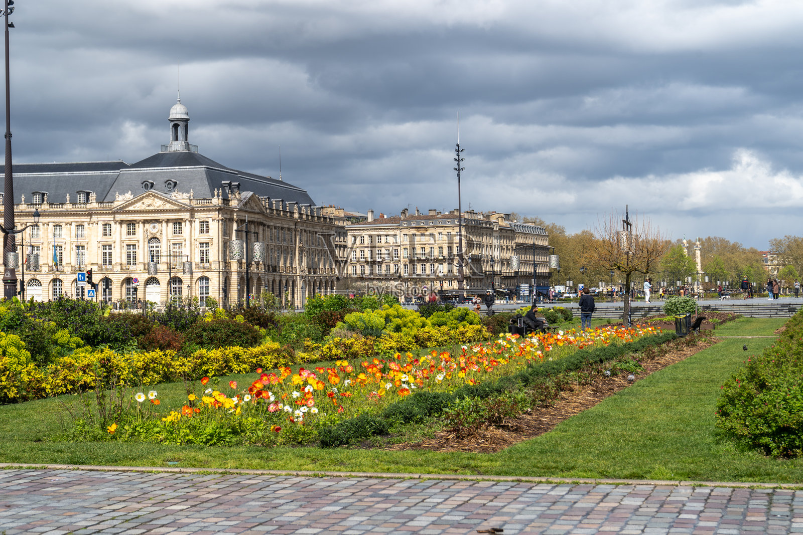 法国波尔多的历史建筑、老房子、街道，城市旅游，欧洲城市的编辑图片照片摄影图片
