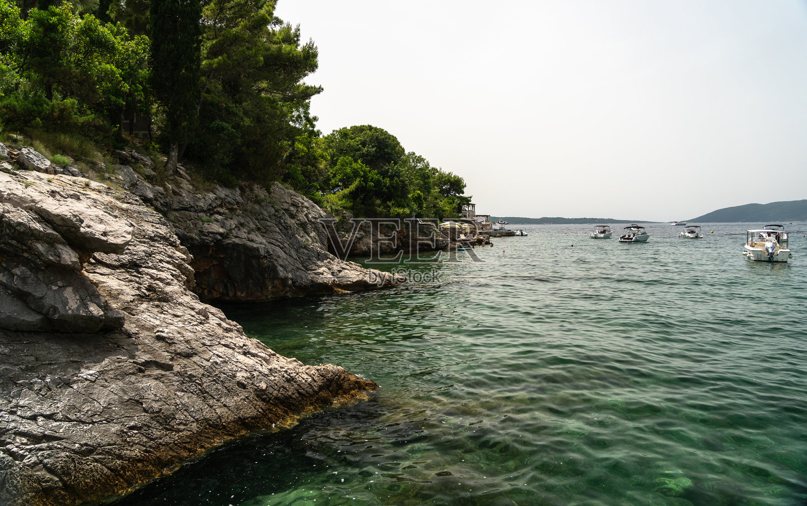 黑山扎尼采海滩的亚得里亚海,亚得里亚海岸,高峰季节的巴尔干海岸线,编辑图片照片摄影图片