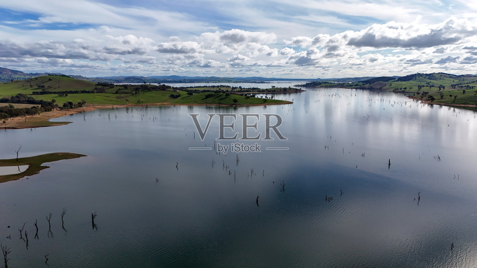 维多利亚州东北部的休姆湖景观照片摄影图片