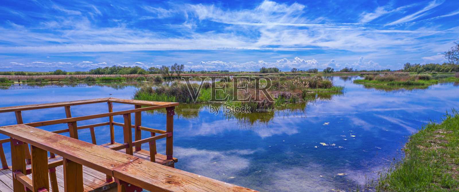 西班牙达伊米尔国家公园的塔布拉斯照片摄影图片